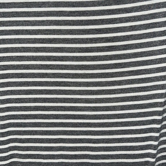 Tahari Women's Grey and White Soft Striped Cap Sleeve Blouse Size Large - Picture 4 of 9